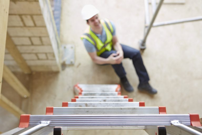 construction site accidents claims Manchester - Injuring Leg